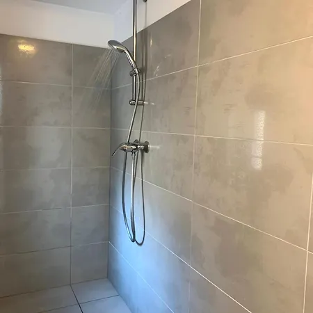 Beautiful Ultracentral Daire